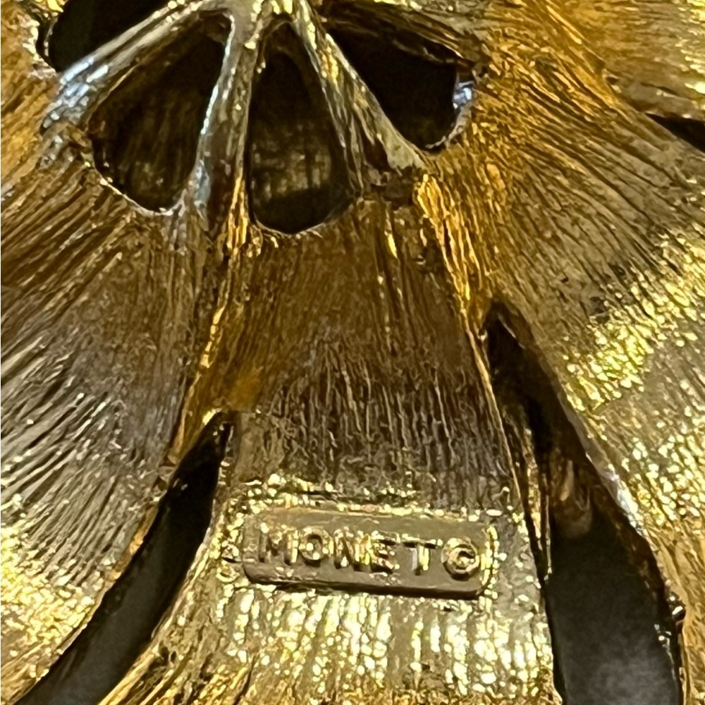 Monet Cordelia Gold Tone Swirl Brooch - Picture 3 of 3
